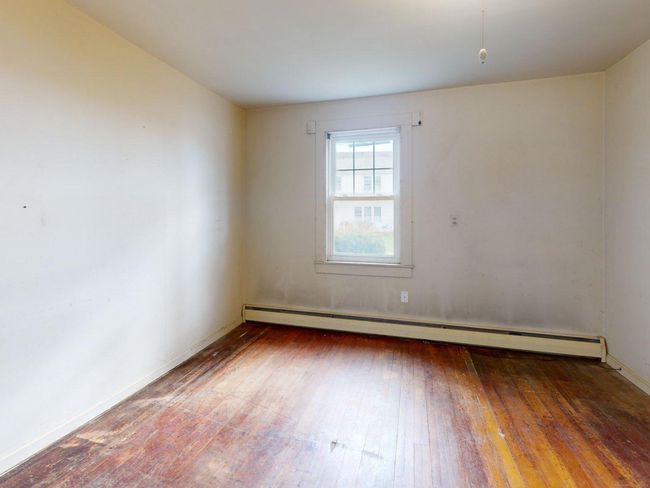 101 Niantic River Rd, House other with 4 bedrooms, 2 bathrooms and 3 parking in Waterford CT | Image 15
