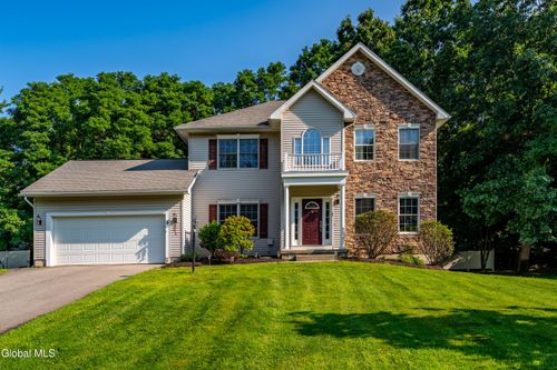 8 Ryan Ct, Clifton Park, NY, 12065-5122 | Card Image