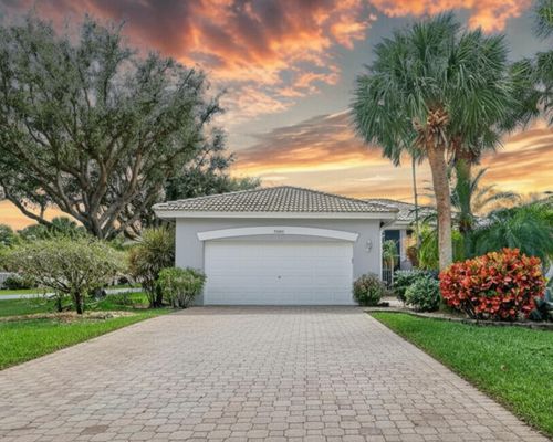 9848 Crescent View Dr S, Boynton Beach, FL, 33437-5923 | Card Image