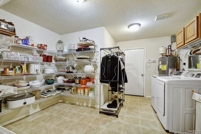 181 Foxglove Pass, House other with 6 bedrooms, 3 bathrooms and null parking in Cibolo TX | Image 11