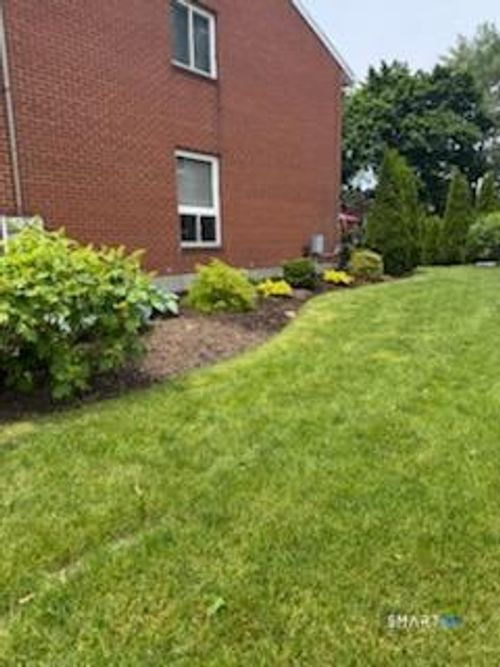 185 Centerbrook Rd, Hamden, CT, 06518-3401 | Card Image