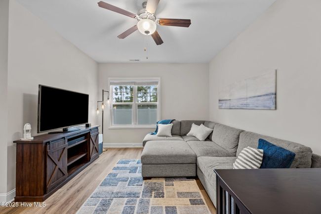323 S Stingray Ln, Townhouse with 3 bedrooms, 3 bathrooms and 1 parking in Sneads Ferry NC | Image 10