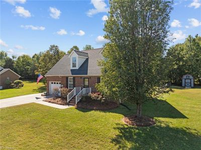 522 Salem Ridge Drive, House other with 3 bedrooms, 2 bathrooms and null parking in Randleman NC | Image 3