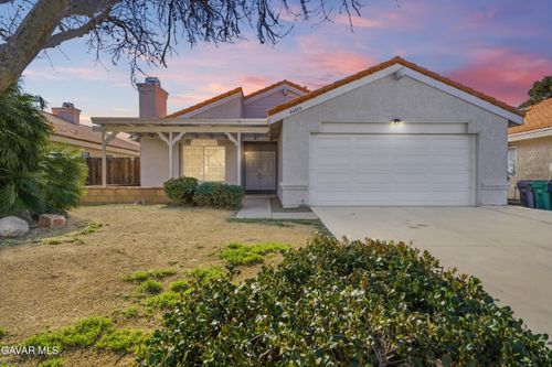 44919 Fenhold Street, Lancaster, CA, 93535 | Card Image
