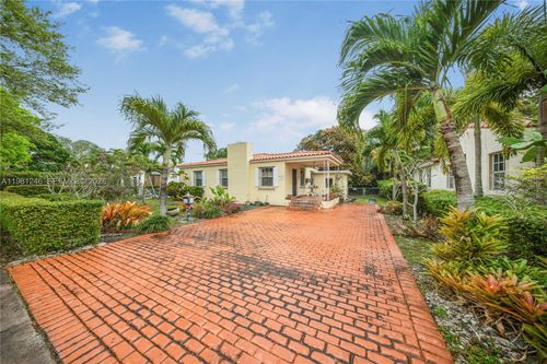 512 Mendoza Ave, Coral Gables, FL, 33134-3816 | Card Image