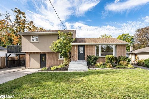 {{alt}} | Card Image