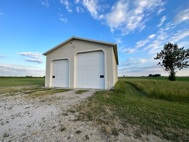 11942 State Highway 54, House other with 4 bedrooms, 4 bathrooms and null parking in Clinton IL | Image 32