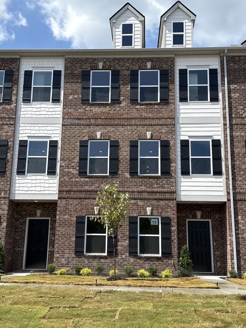 147 Rosebush Ln, Lebanon, TN, 37087-6077 | Card Image
