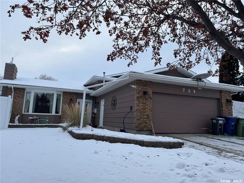 734 Wollaston Crt, Saskatoon, SK, S7J4E5 | Card Image