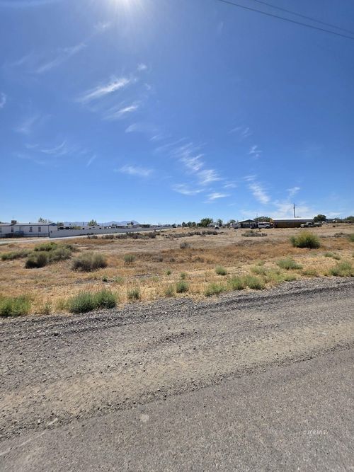 5098 Tenabo Avenue, Crescent Valley, NV, 89821 | Card Image
