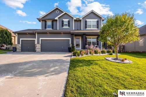 15219 Norwick Dr, Omaha, NE, 68116-4571 | Card Image