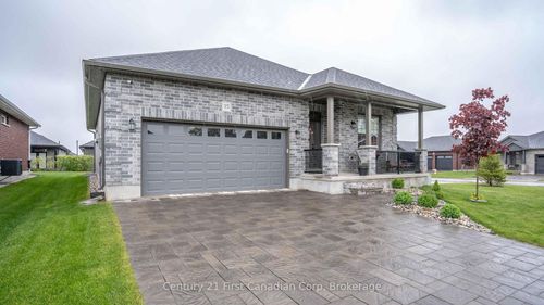 35-121 Robin Ridge Dr, Belmont, ON, N0L1B0 | Card Image