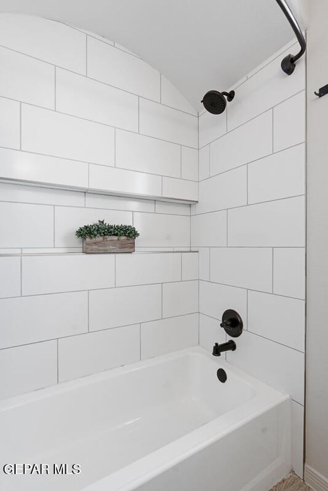 12801 Woolstone-34 | Image 36