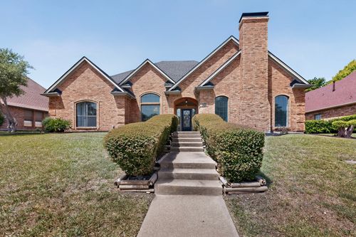 705 Bent Creek Dr, Desoto, TX, 75115-3655 | Card Image