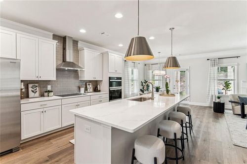 5552 Keswick Dr, Flowery Branch, GA, 30542-7205 | Card Image