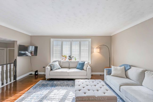7639 Jubilee Dr, House other with 3 bedrooms, 3 bathrooms and 2 parking in Niagara Falls ON | Image 6