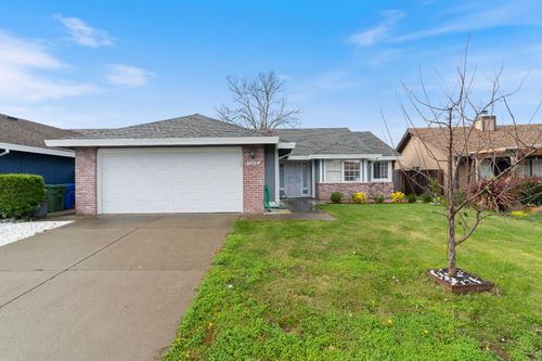 9208 Primera Court, Elk Grove, CA, 95758 | Card Image