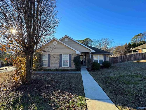 101 Forest Glade Dr, Madison, AL, 35758-5822 | Card Image