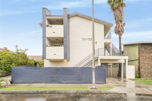 751 Cerritos Ave, Long Beach, CA, 90813-4807 | Card Image