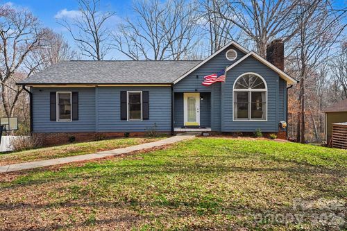 1163 Hidden Creek Cir, Hickory, NC, 28602-9703 | Card Image