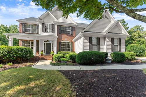 4660 Luke Dr, Cumming, GA, 30040-1752 | Card Image