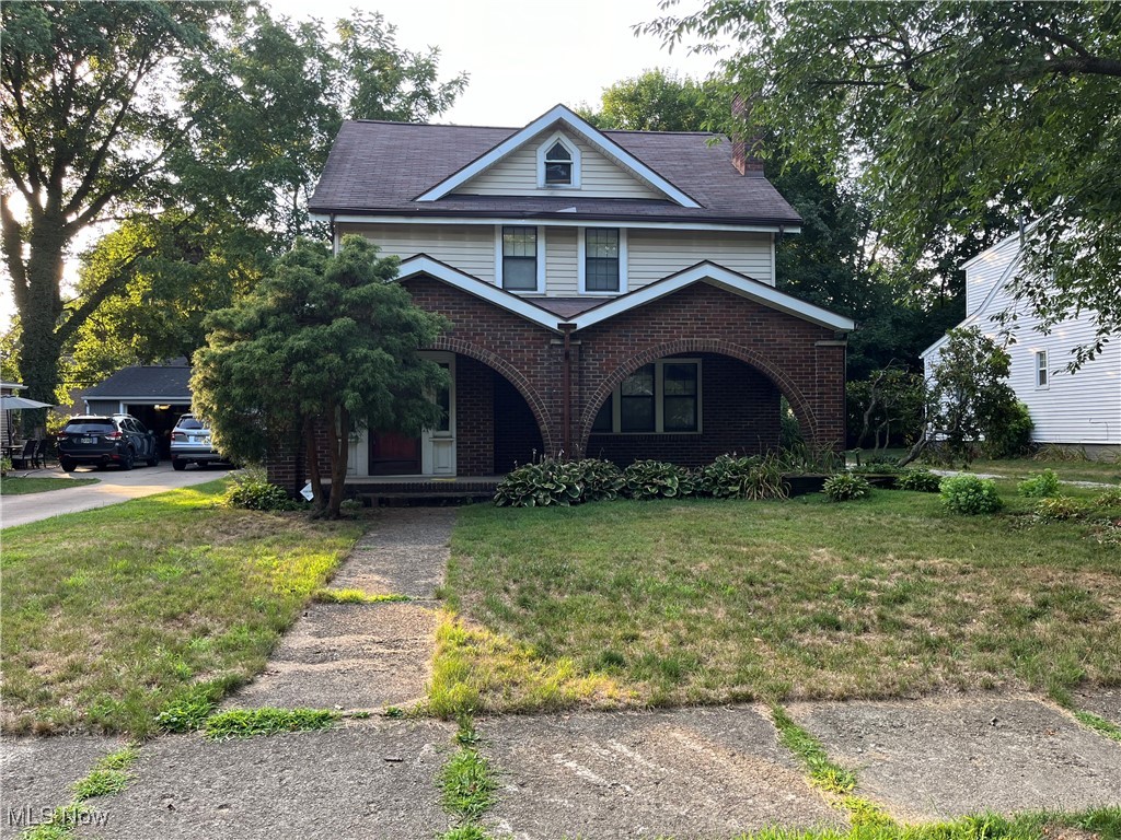 Westover Dr, Akron, OH 44313