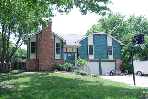 3721 Se 27th Ter, Topeka, KS, 66605-1904 | Card Image