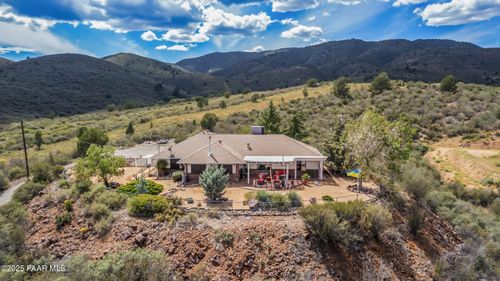 9295 E Shirley Ln, Dewey, AZ, 86327-6958 | Card Image