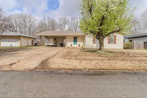 74 Sundale Cir, Paragould, AR, 72450-4051 | Card Image