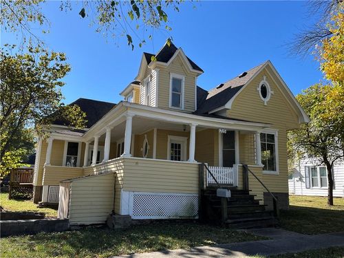 715 W 4th St, Cameron, MO, 64429-1517 | Card Image