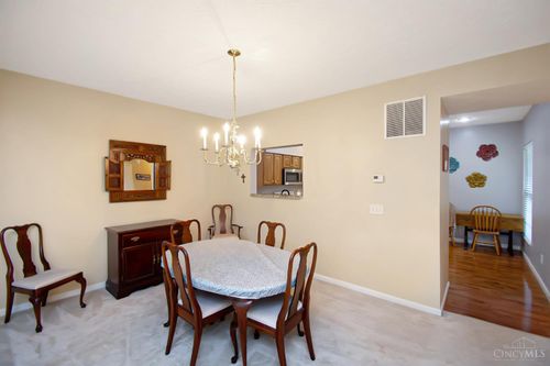 5929 Castlewood Xing, Milford, OH, 45150-2694 | Card Image