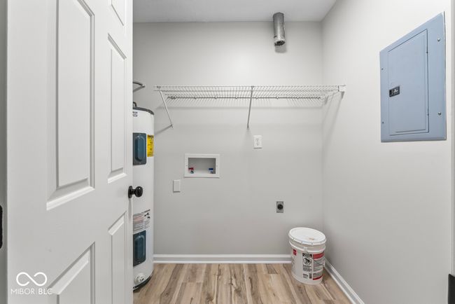 UNIT-104 - 8216 Glenwillow Ln, Condo with 3 bedrooms, 2 bathrooms and null parking in Indianapolis IN | Image 29