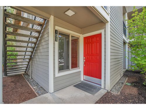 f101-86 Kingsgate Rd, Lake Oswego, OR, 97035-1395 | Card Image