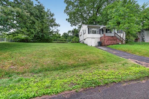 221 Mumpower Dr, Bristol, VA, 24201-4809 | Card Image