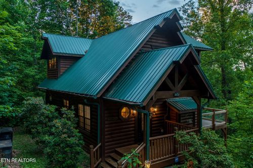 1226 Serenity Ln, Sevierville, TN, 37876 | Card Image