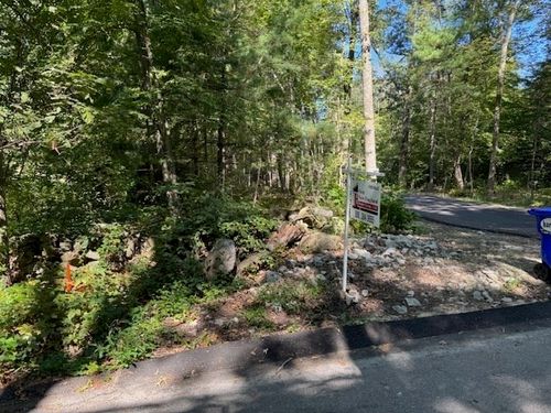 13 Asylum St, Mendon, MA, 01756 | Card Image