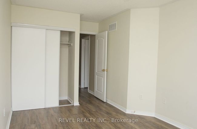 97 Native Landing, House attached with 4 bedrooms, 3 bathrooms and null parking in Brampton ON | Image 10