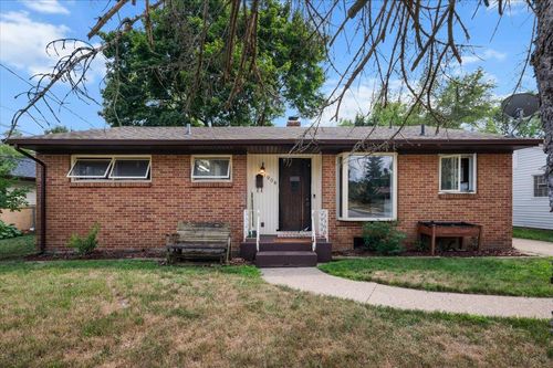 1908 4th St Nw, Grand Rapids, MI, 49504-4817 | Card Image