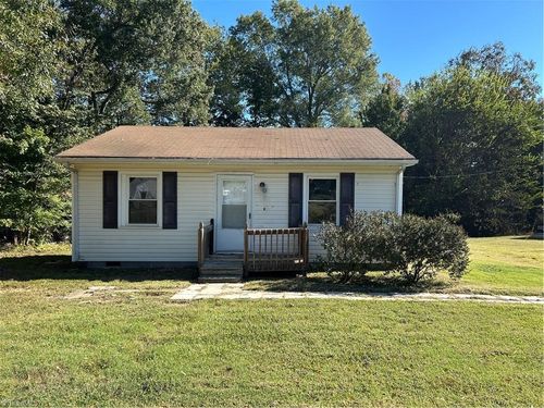 107 Pinewood Acres Dr, Greensboro, NC, 27405-8617 | Card Image