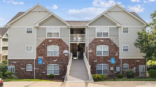 1934 Piedmont Cir, Saint Peters, MO, 63304-5674 | Card Image