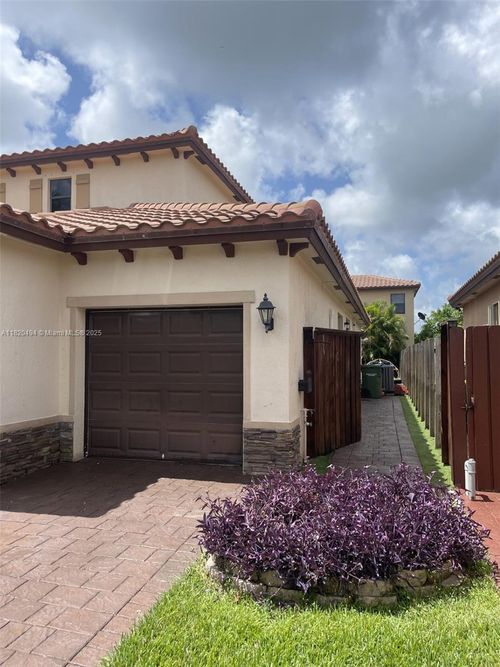3530 Se 4th St, Homestead, FL, 33033-7491 | Card Image