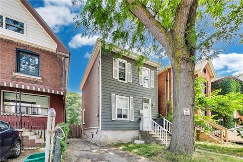8 Madison Ave, Hamilton, ON, L8L5Y3 | Card Image