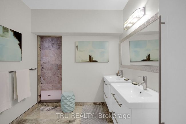 7909 Parkway Rd, House other with 5 bedrooms, 4 bathrooms and 20 parking in Metcalfe ON | Image 38