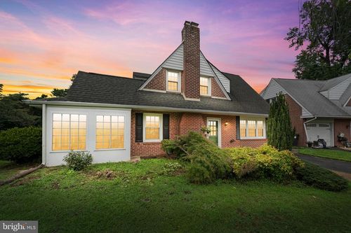 30 S Stuyvesant Dr, WILMINGTON, DE, 19809-3431 | Card Image