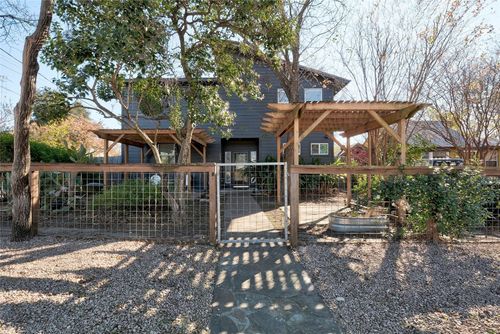 2009 E 14th St, Austin, TX, 78702-1301 | Card Image