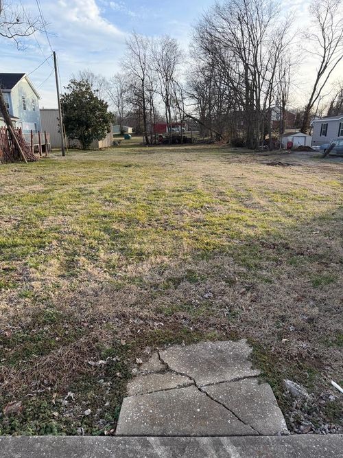 408 E Washington St, Elkton, KY, 42220-9297 | Card Image