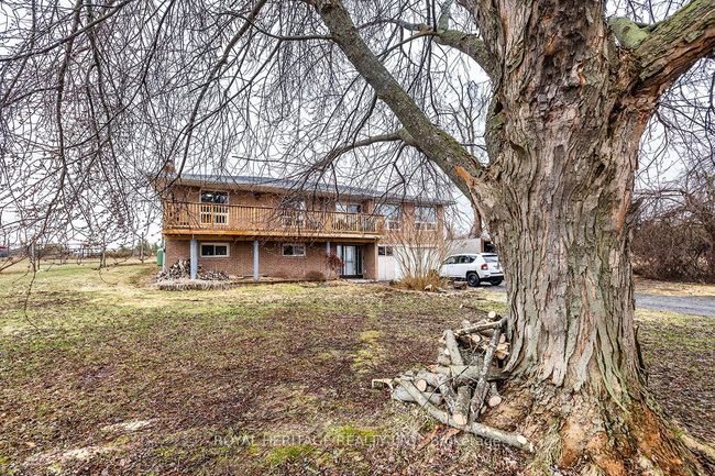 940 Portage Rd, House other with 4 bedrooms, 2 bathrooms and 10 parking in Kirkfield ON | Image 4