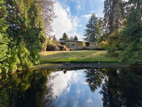 1025 Groveland Rd, West Vancouver, BC, V7S1Y9 | Card Image