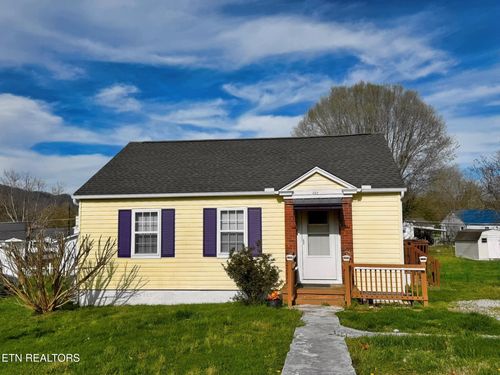 407 W 4th St, La Follette, TN, 37766-3714 | Card Image