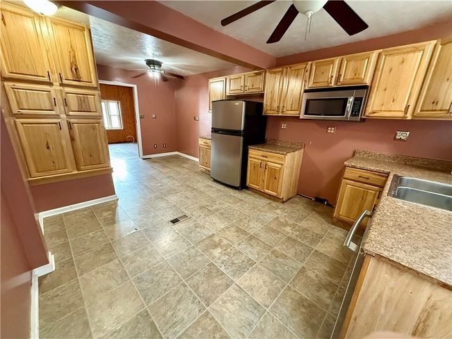 43 Clark St, House other with 3 bedrooms, 2 bathrooms and null parking in Clarksville PA | Image 8